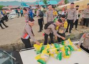 Polda Sulbar Bersama Pemprov Sulbar Menembus Ombak, Hadirkan Pangan Murah di Pulau Karampuang