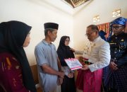 Didampingi Plt Karo Pemkesra, Gubernur Sulbar, Sambangi Rumah Penerima Beasiswa