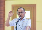 Gubernur Sulbar Buktikan Janji Kampanye, Beri Bonus 5 Bulan TPPD untuk Perangkat Desa