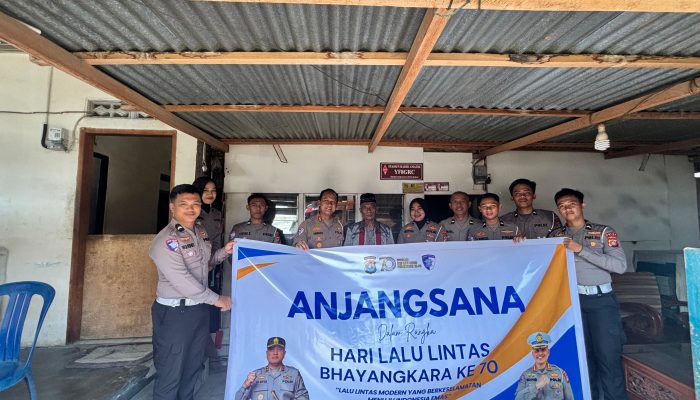 Sentuhan Kepedulian HUT Lalu Lintas: Ditlantas Polda Sulbar Berbagi Kebahagiaan dengan Purnawirawan