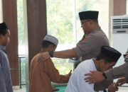 Kapolda Sulbar Ajak Anak Yatim dan Jamaah Panjatkan Doa untuk Kemaslahatan Negeri   