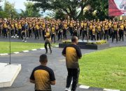 Kapolda Sulbar Pimpin Langsung Senam Bangun Gimistri dan Aksi Bersih-Bersih Mako Bersama Personel   