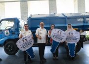 Gubernur Suhardi Duka Serahkan Bantuan Truk Sampah untuk Pemerintah Kabupaten