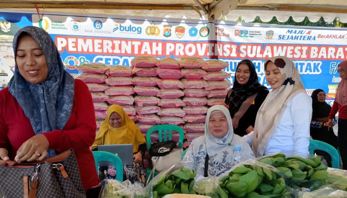 Distapang Sulbar Kembali Melaksanakan Gelar Gerakan Pangan Murah di Taman Karema Mamuju   