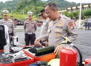 Kapolda Sulbar Periksa Kesiapan Peralatan SAR dan Personel, Antisipasi Cuaca Ekstrem di Mamuju   
