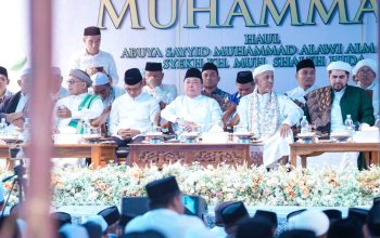 Dalam Suasana Khidmat, Wagub Sulbar Ajak Masyarakat Teladani Akhlak Nabi dan Perjuangan Ulama