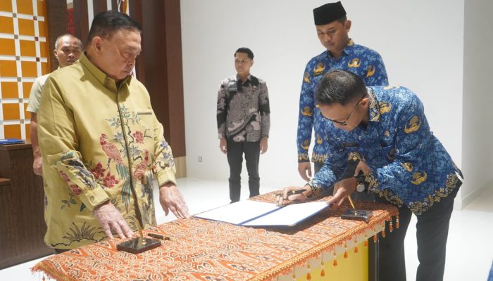 Wagub Sulbar Lantik Delapan Pejabat Fungsional, Tekankan Profesionalisme dan Integritas   