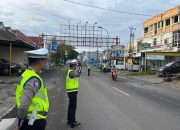 Hadir Menjamin Keselamatan Berkendara, Ditlantas Polda Sulbar Gencarkan Pengaturan Lalin Pagi