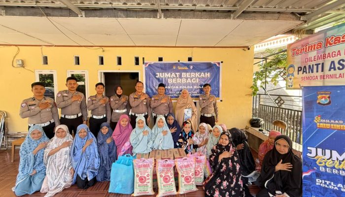 Jumat Berkah, Ditlantas Polda Sulbar Berbagi Kebahagiaan dengan Anak Yatim di Panti