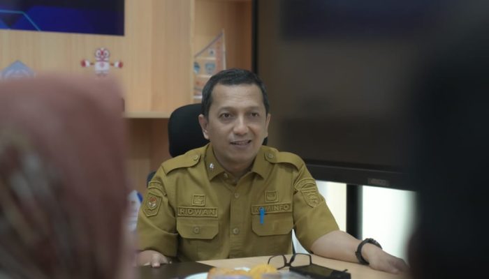 Tingkatkan Layanan Digital, KominfoSS Sulbar Fasilitasi Layanan Penyediaan Akun Zoom bagi OPD