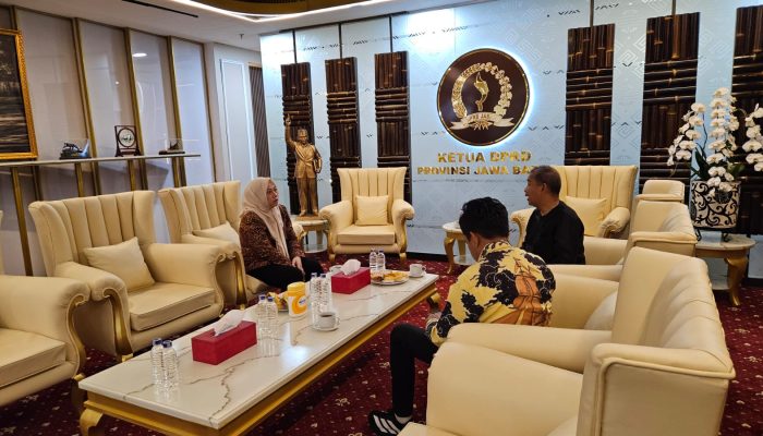 Meningkatkan Kinerja, Ketua dan Wakil Ketua DPRD Sulbar Pelajari Best Practice dari DPRD Jawa Barat