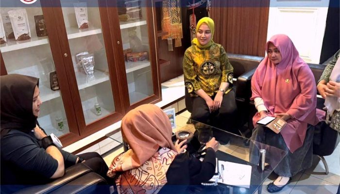 Tingkatkan Produktivitas dan Keselamatan Kerja, ASN Kantor Penghubung Sulbar Lakukan Pemeriksaan Kesehatan Berkala