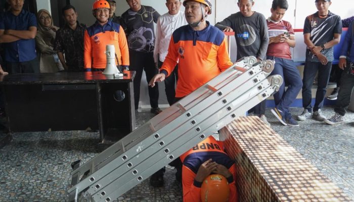 TRC BPBD Sulawesi Barat Gelar Simulasi Gempa Bumi di Kantor TVRI Sulbar
