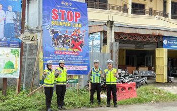 Ditlantas Polda Sulbar Pasang Himbauan Tata Tertib Berlalu Lintas dan Stop Balap Liar di 8 Lokasi Strategis Mamuju