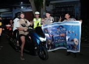 Ditlantas Polda Sulbar Gelar Aksi Sahur On The Road, Bareng Driver Ojol Berbagi Kehangatan di Kota Mamuju