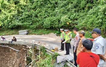 Ditlantas Polda Sulbar Survei Jalan Rusak di Majene dan Polman, Rumuskan Solusi Komprehensif untuk Cegah Kecelakaan   