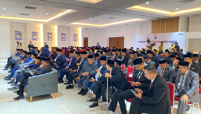 Dilantik Gubernur Suhardi Duka, Kain Lotong Awali Kepemimpinan di DPMPTSP dengan Konsolidasi   