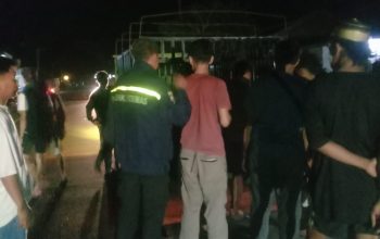 Truk Kampas Tabrak Dua Mobil Parkir di Topore, Tiga Orang Dilarikan ke RS   