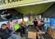 Sosialisasi Masif Keselamatan, Ditlantas Polda Sulbar Bagikan Leaflet dan Edukasi Pengguna Jalan   
