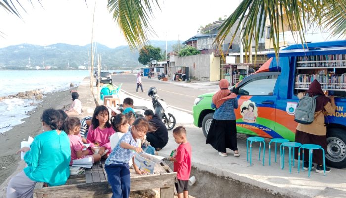 Gerakan Mandarras, Perpusip Sulbar Agendakan Perpustakaan Keliling di Pasar Malam Rakyat Tinambung