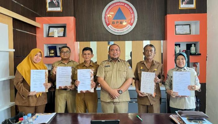 Tingkatkan Akuntabilitas Organisasi, Kalaksa BPBD Sulbar Teken Perjanjian Kinerja dengan Bidang dan Sekretariat