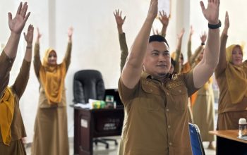 DKPPKB Sulbar Terapkan Senam Peregangan di Tempat Kerja, Jaga Kebugaran ASN di Tengah Aktivitas