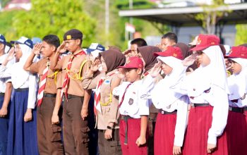 Upacara Hardiknas 2026, Gubernur Sulbar Gaungkan Transformasi Pendidikan Berbasis Digital