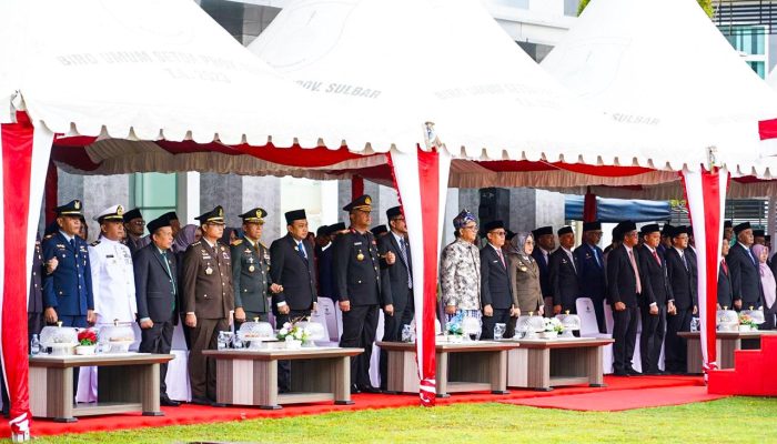 Kapolda Sulbar Hadiri Upacara Hardiknas, Tegaskan Komitmen Wujudkan Pendidikan Bermutu   