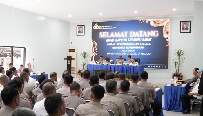 Kapolda Sulbar Tegaskan Prinsip “Yang Benar Dikatakan Benar, Yang Salah Dikatakan Salah”