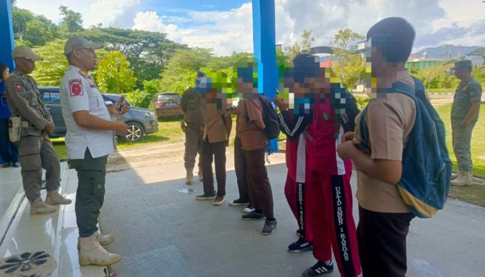 Operasi Tertib Pelajar, Satpol PP Sulbar Jaring Enam Siswa Bolos Sekolah di Mamuju
