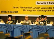 Pesan Gubernur Suhardi Duka untuk Wisudawan UT Majene: Jaga Integritas, Jadilah Penjaga Kepercayaan