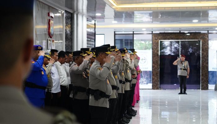 Kapolda Sulbar Pimpin Upacara Penyerahan Jabatan Dirnarkoba, Kombespol Christian Rony Putra Dapat Amanah Baru
