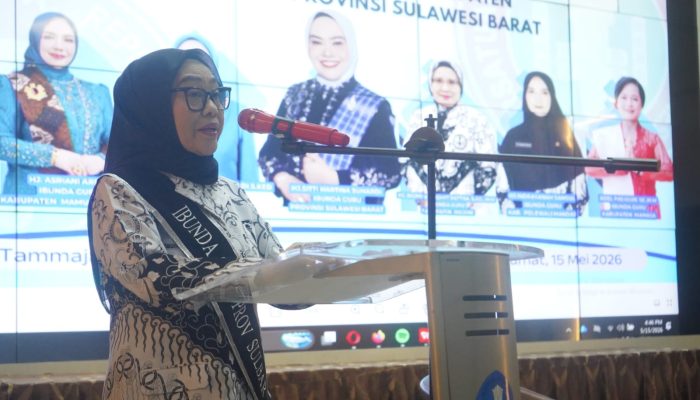 Ketua TP PKK Sulbar Harsinah Suhardi Kukuhkan Ibunda Guru Kabupaten se-Sulbar