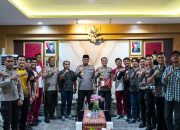 Lepas Tim Sepak Bola Bhayangkara, Kapolda Sulbar: Utamakan Sportivitas, Jaga Nama Baik di Ajang Kapolda CUP Sulsel