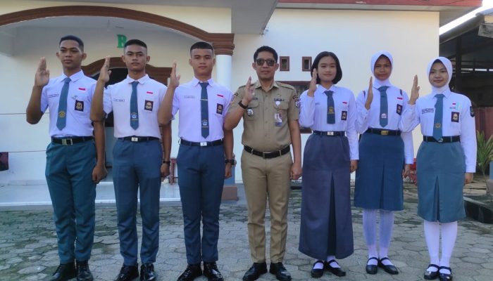 Kaban Kesbangpol Sulbar Lepas Enam Calon Paskibraka ke Seleksi Tingkat Pusat