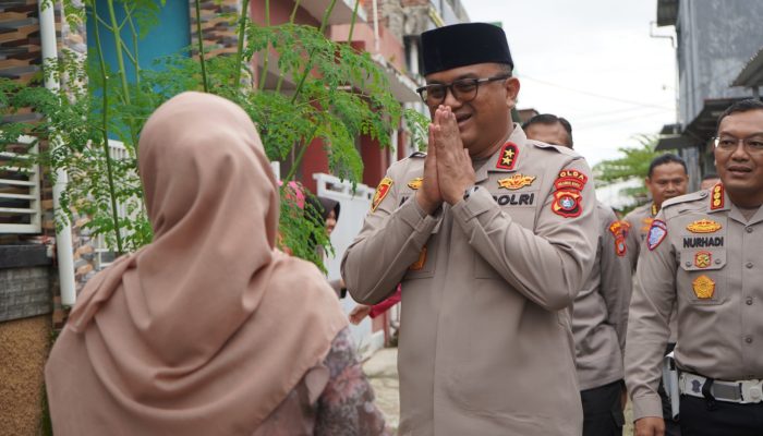 Kapolda Sulbar dan Rombongan Sapa Langsung Purnawirawan serta Warakawuri di Momen Semarak Bhayangkara   