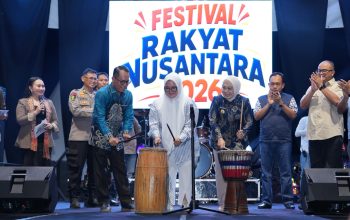 Festival Rakyat Nusantara 2026 Resmi Dibuka, Sekda Sulbar Sebut UMKM Penopang Ekonomi Daerah