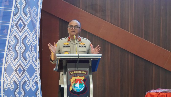 Penyuluhan Hukum Tim Divkum Polri, Kapolda Sulbar Minta Para Peserta Kuasai Sepenuhnya KUHP dan KUHAP Baru