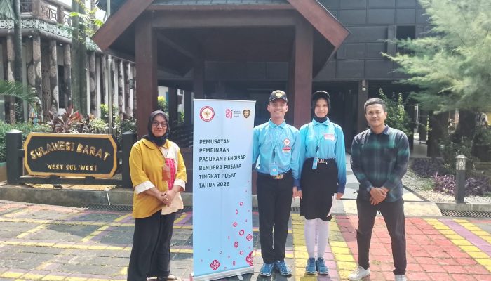 Calon Paskibraka Tingkat Nasional Asal Sulawesi Barat Kunjungi Anjungan Sulbar di TMII   