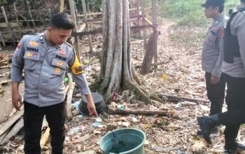 Pelaku Judi Sabung Ayam di Lereng Gunung Tapalang Berhasil Kabur Saat Hendak Digerebek Petugas  