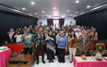 DKPPKB Sulbar Dukung Peningkatan Kapasitas Pengelola dan Kader Posyandu melalui 25 Kompetensi Dasar di Mamuju