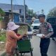 Polantas Polda Sulbar Tebar Kebaikan: Jumat Berkah, Berbagi Senyum dan Peduli Sepenuh Hati