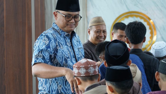 Titipan Doa Tulus: Polda Sulbar Bersama Anak Yatim Memohon Keberkahan Keamanan Negeri