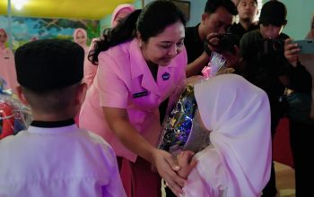 Kunjungi TK Kemala Bhayangkari 11 Polman, Ketua Bidang Keagamaan YKB Pusat Tebarkan Semangat Cinta Kasih dan Pendidikan Agama