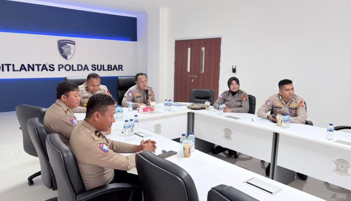 Evaluasi dan Pemantapan Layanan, Ditlantas Polda Sulbar Gelar Rapat Koordinasi Regident Secara Daring