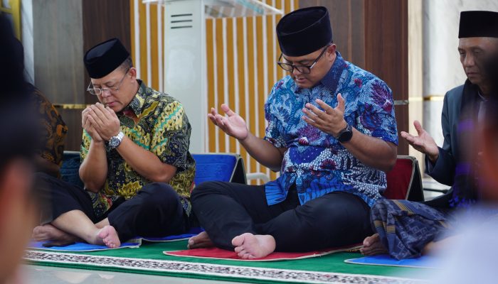 Kekuatan Doa, Polda Sulbar Bersama Santri dan Anak Yatim Mohon Keselamatan dari Ancaman Karhutlah