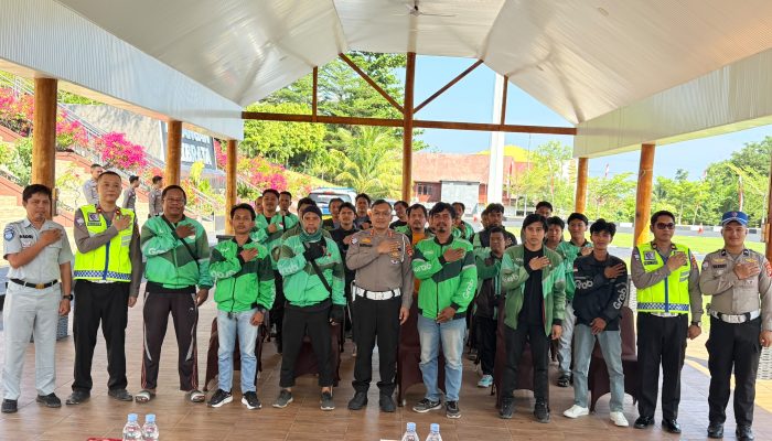 Gandeng Komunitas Ojol dan Opang, Ditlantas Polda Sulbar Cetak Pelopor Keselamatan Jalan Raya