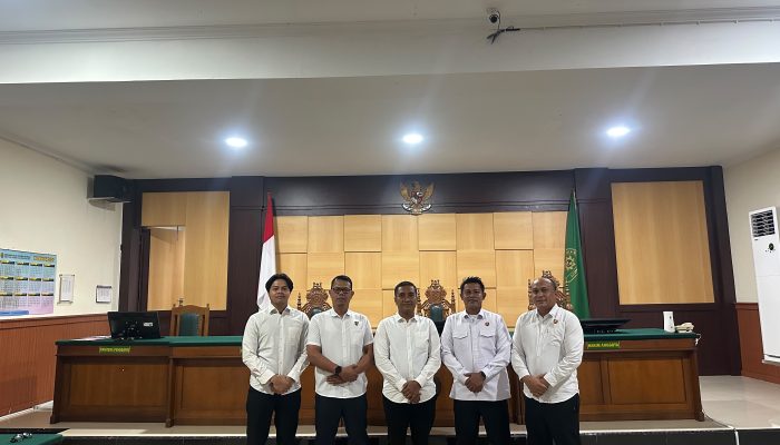 Bidkum Polda Sulbar Menang Telak! Gugatan Mohammad Arasy terhadap Polres Pasangkayu Ditolak   
