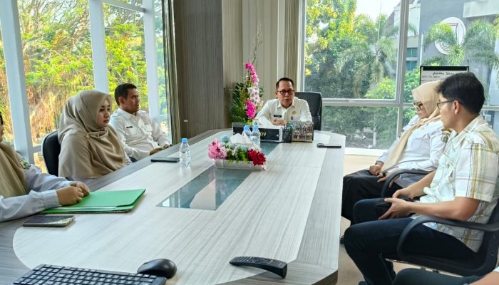 Kendalikan Jam Kerja ASN, DiskominfoSS Sulbar Dukung Penggunaan Kartu Pintar.    