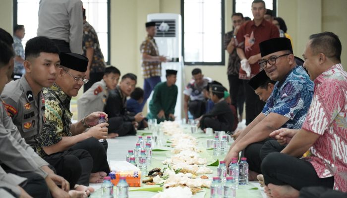 Untaian Doa di Balik Senyuman Anak Yatim, Jadi Program Rutin Polda Sulbar   